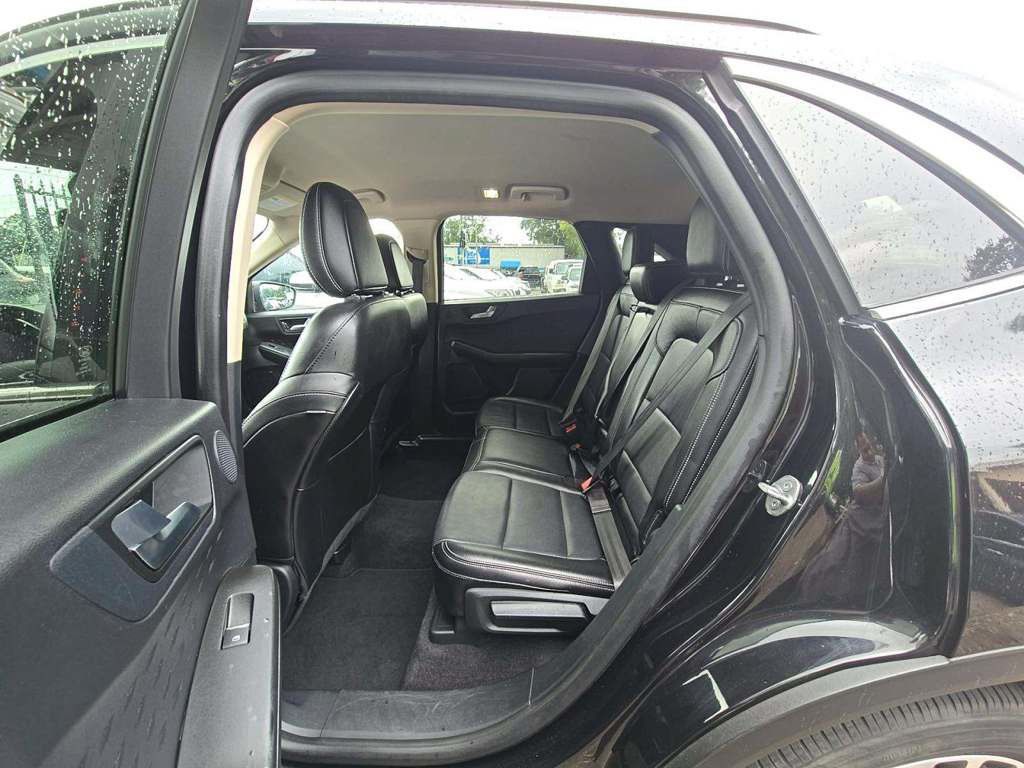 Used 2020 Ford Escape Titanium AWD/4WD image 20