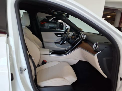 Used 2022 Mercedes-Benz C 300 4MATIC Sedan image 21