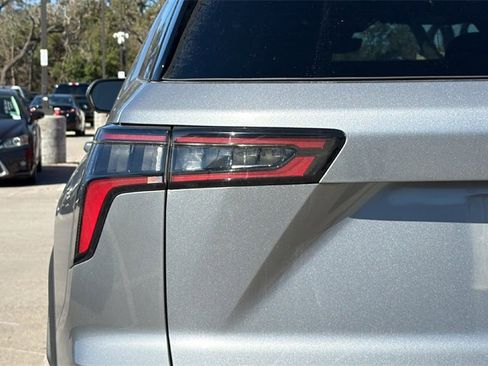 Used 2026 Chevrolet Equinox LT w/ Safety and Technology Package image 12