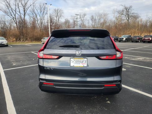 Used 2023 Honda CR-V EX image 5