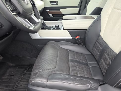 Used 2022 Toyota Tundra Capstone AWD/4WD image 9