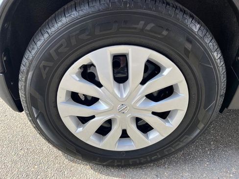 Used 2020 Nissan Rogue S image 8