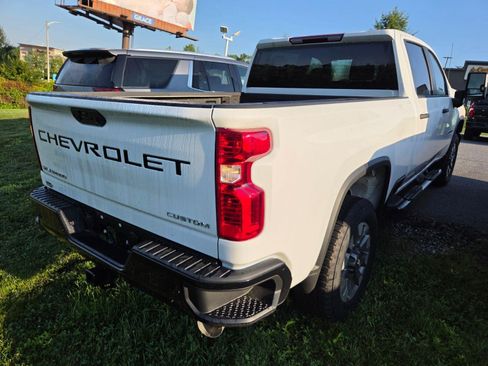 Used 2026 Chevrolet Silverado 2500 Custom w/ Custom Value Package AWD/4WD image 8