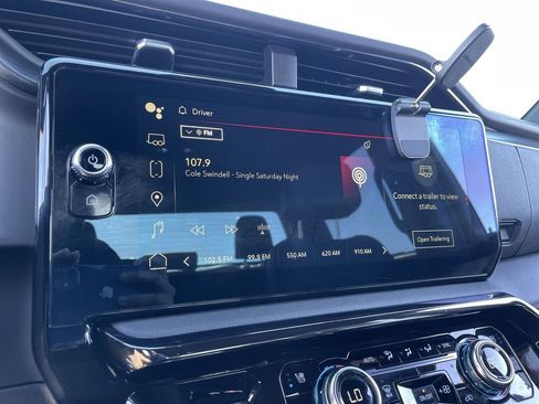 Used 2023 GMC Sierra 1500 AT4 image 13