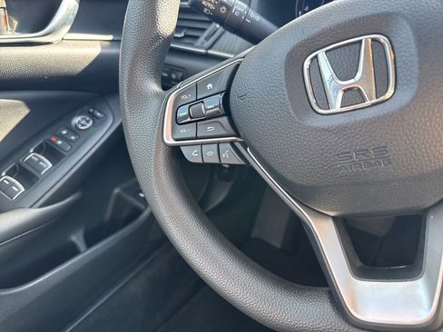 Used 2020 Honda Accord EX image 26