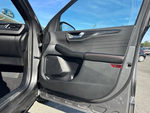 Used 2025 Ford Escape ST-Line AWD/4WD image 18
