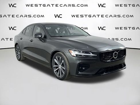Used 2022 Volvo S60 B5 Momentum w/ Premium Package image 43