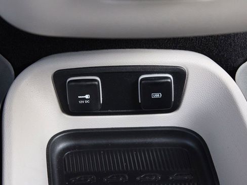 Used 2017 Chrysler Pacifica Touring-L Plus w/ Advanced Safetytec Group image 47