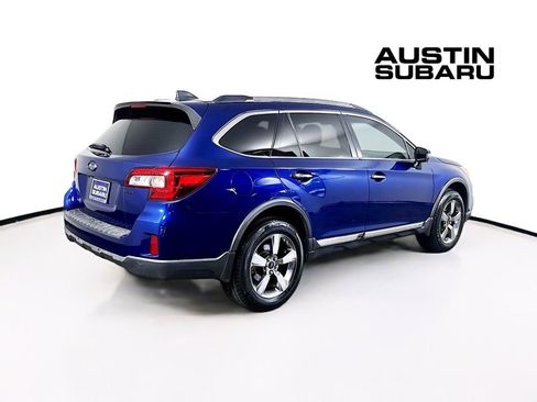 Used 2017 Subaru Outback 3.6R Touring w/ Popular Package #5A AWD/4WD image 7
