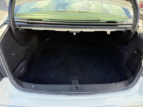 Used 2013 Mercedes-Benz E 350 BlueTEC Sedan image 16