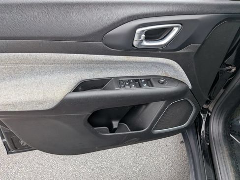 Certified 2024 Jeep Compass Latitude AWD/4WD image 10