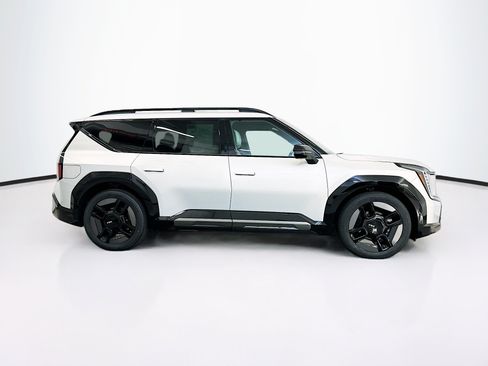 Used 2024 Kia EV9 GT-Line AWD/4WD image 10