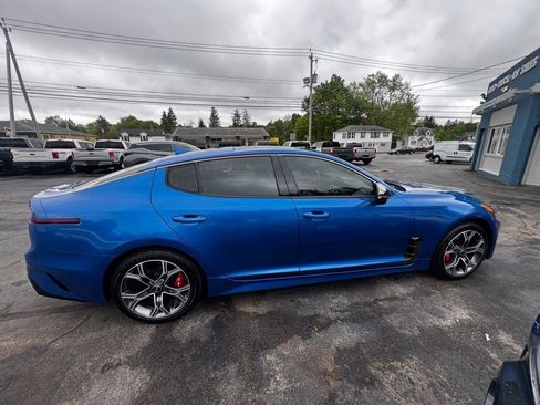 Used 2018 Kia Stinger GT1 AWD/4WD image 7