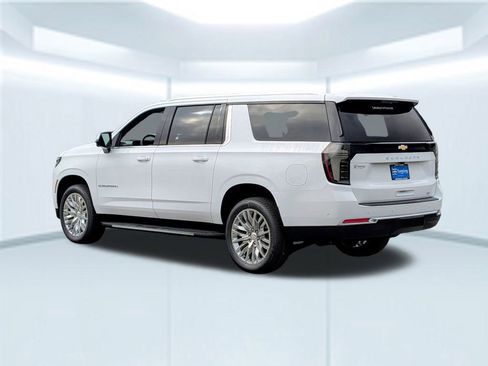 New 2026 Chevrolet Suburban LT w/ Comfort Package image 4