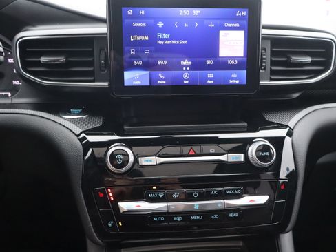 Used 2023 Ford Explorer ST-Line w/ Class IV Trailer Tow Package image 20