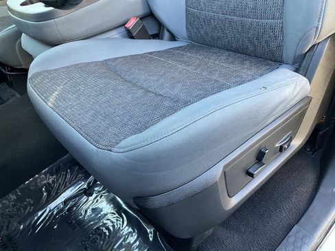 Used 2017 RAM 1500 Big Horn image 16