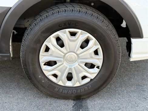 Used 2023 Ford Transit 350 XLT image 9