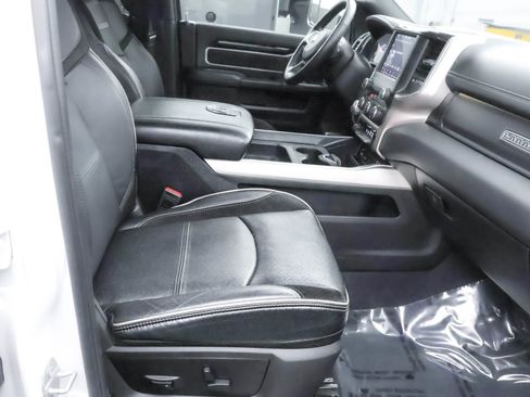 Used 2019 RAM 2500 Laramie image 33