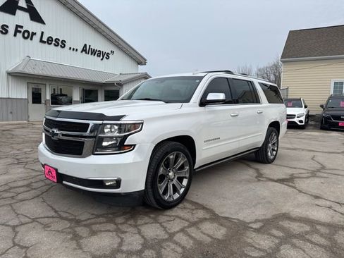 Used 2017 Chevrolet Suburban Premier image 11