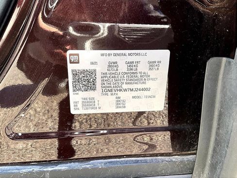 Used 2021 Chevrolet Traverse LT image 18