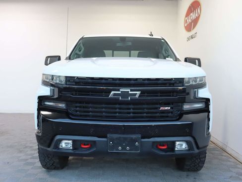 Used 2021 Chevrolet Silverado 1500 LT Trail Boss w/ Convenience Package II image 2