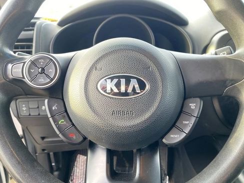 Used 2018 Kia Soul image 12