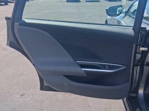 Used 2024 Lucid Air Touring AWD/4WD image 7