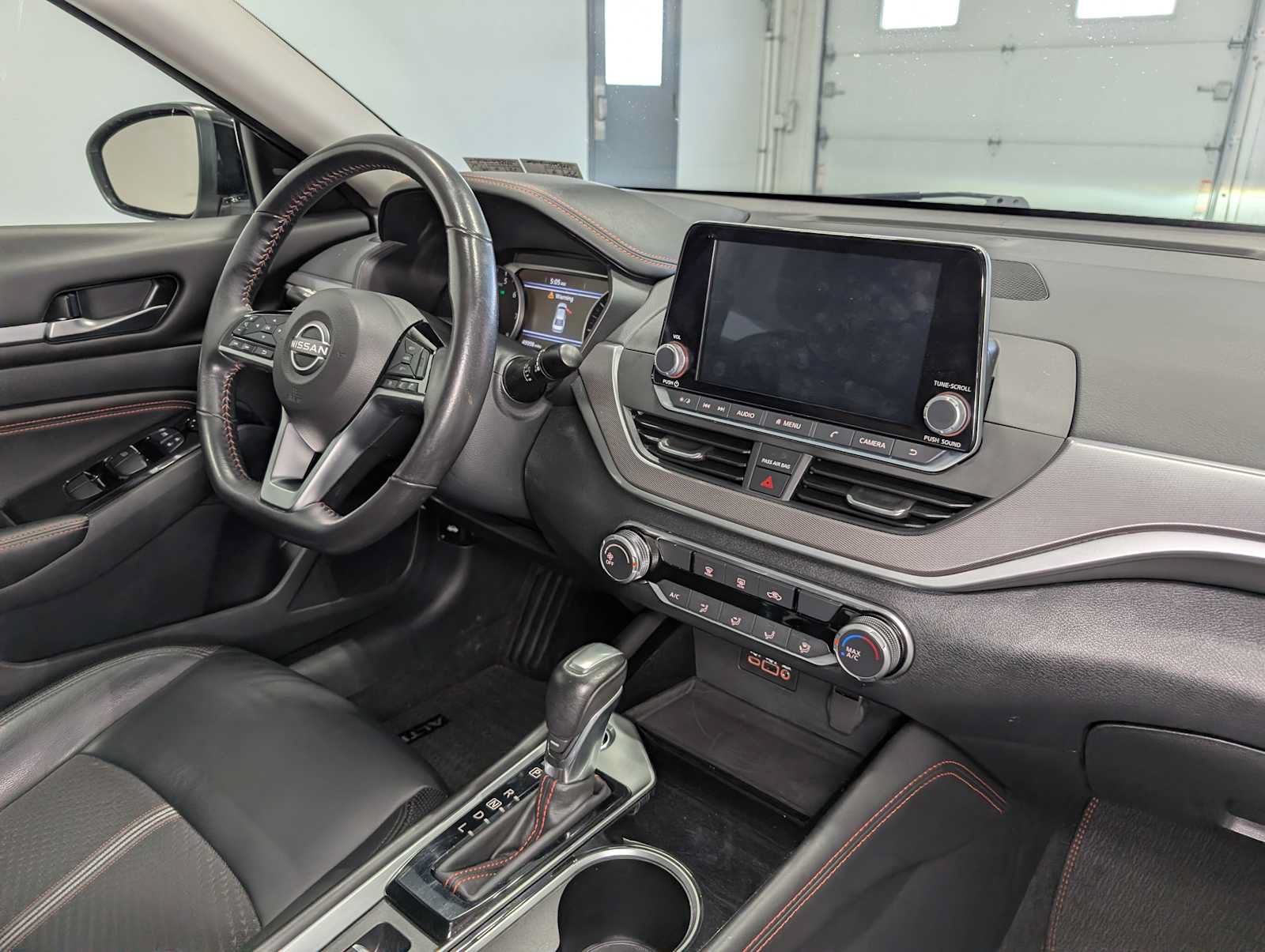 Used 2023 Nissan Altima 2.5 SR AWD/4WD image 40