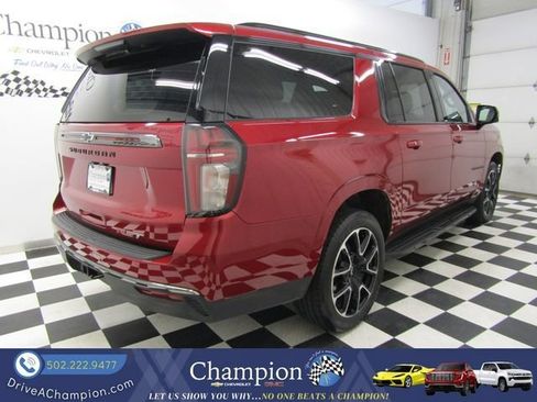 Used 2022 Chevrolet Suburban RST w/ Luxury Package RWD image 13