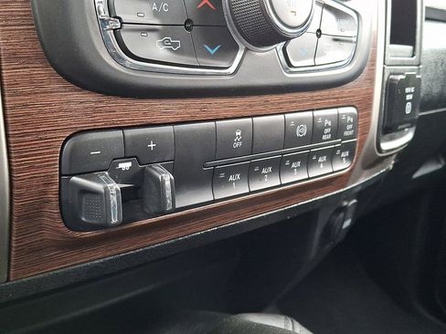 Used 2018 RAM 2500 Laramie AWD/4WD image 25
