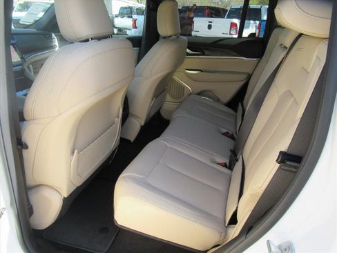 New 2026 Jeep Grand Cherokee Limited w/ Luxury Tech Group II RWD image 31