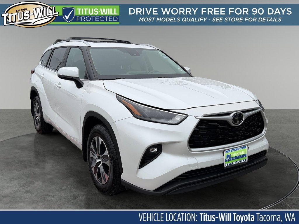 Used 2023 Toyota Highlander XLE AWD/4WD image 1