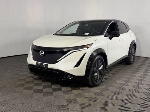 Used 2024 Nissan Ariya FWD image 11