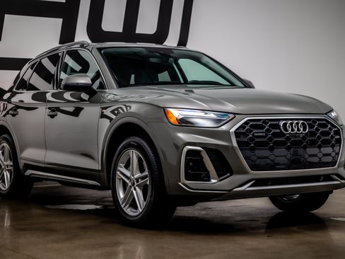 Used 2025 Audi Q5 e Premium Plus w/ Premium Plus Package AWD/4WD image 25