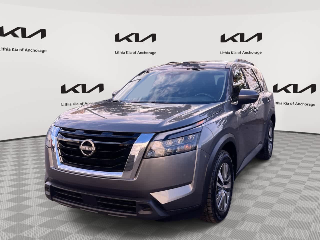 Used 2024 Nissan Pathfinder SV AWD/4WD image 1