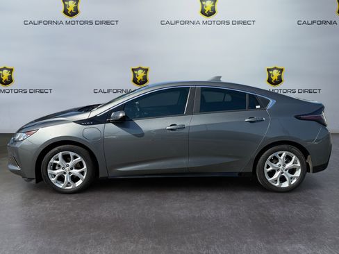 Used 2017 Chevrolet Volt Premier w/ Driver Confidence II Package FWD image 2