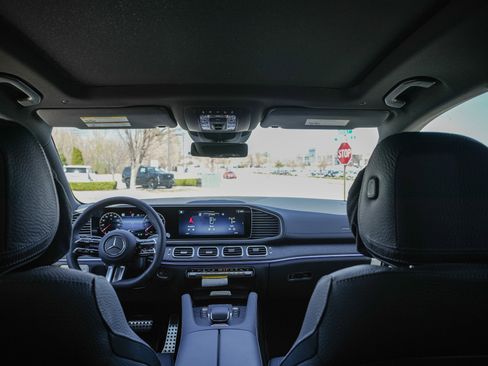 New 2026 Mercedes-Benz GLS 450 4MATIC image 15