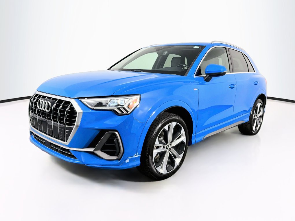Used 2020 Audi Q3 2.0T Premium Plus AWD/4WD image 3