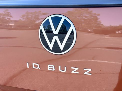 New 2025 Volkswagen ID. Buzz Pro S Plus image 24
