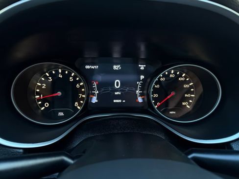 Used 2019 Jeep Compass Limited AWD/4WD image 16