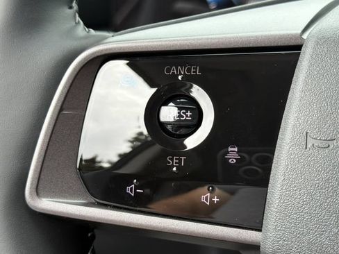 Certified 2025 Nissan Murano SV AWD/4WD image 27