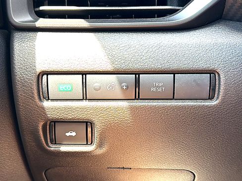 Used 2024 Nissan Sentra S FWD image 35