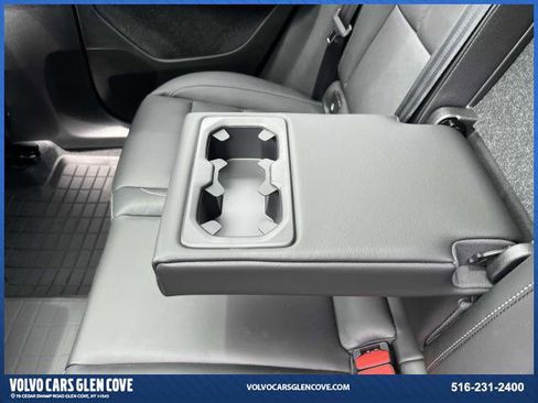 Certified 2024 Volvo XC40 B5 Plus w/ Protection Package Premier image 10