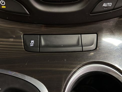 Used 2019 Buick Envision Essence FWD image 34
