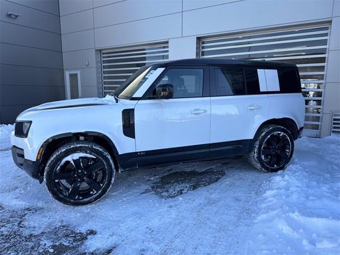 New 2026 Land Rover Defender 110 V8 image 3