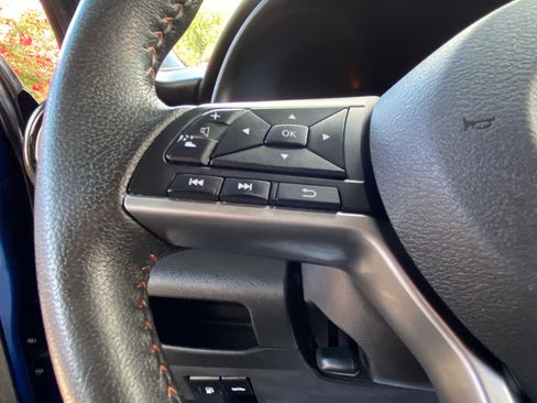 Used 2020 Nissan Kicks SR w/ SR Premium Package image 60