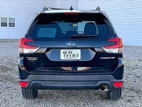 Used 2023 Subaru Forester Premium image 6
