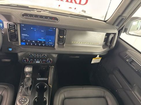 New 2025 Ford Bronco Badlands image 13