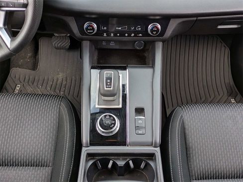 Used 2022 Mitsubishi Outlander ES image 19