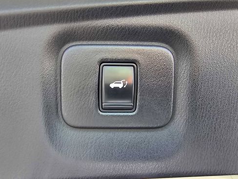 Used 2014 INFINITI QX60 AWD w/ Premium Plus Package image 17